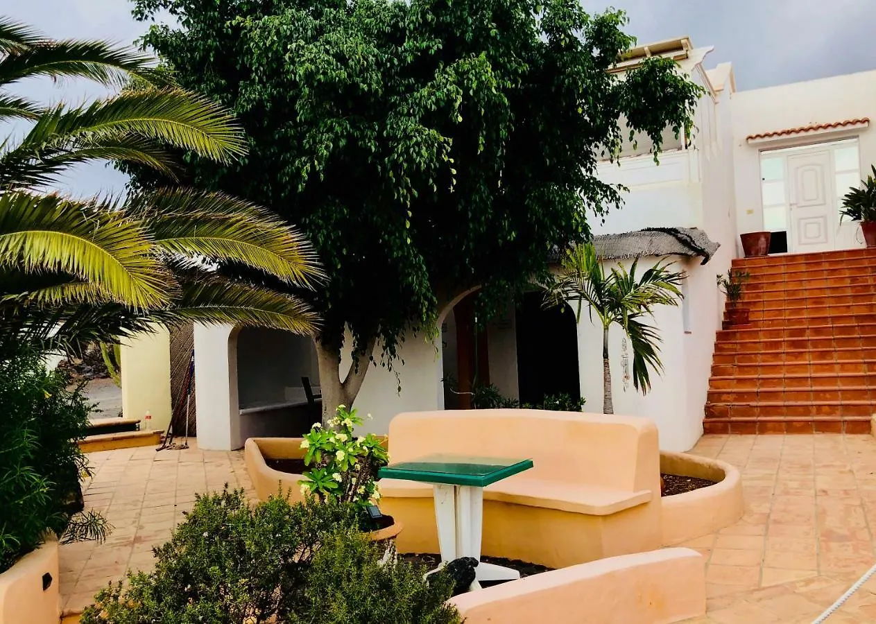 Secret Chill Villa Tias Guest house